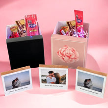 Carregar imagem no visualizador da galeria, Cesta Romântica 7 + 3 Porta-Retratos de Mesa