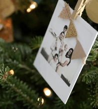 Carregar imagem no visualizador da galeria, Kit Fotos Vintage para Enfeite Arvore de Natal + Pregadores
