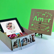 Carregar imagem no visualizador da galeria, Cesta romântica + Quadro Mapa Estelar + 6 Fotos Vintage
