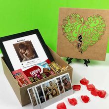 Carregar imagem no visualizador da galeria, Kit A Música que Nos Uniu + 6 Fotos Vintage Bônus
