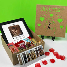 Carregar imagem no visualizador da galeria, Kit A Música que Nos Uniu + 6 Fotos Vintage Bônus
