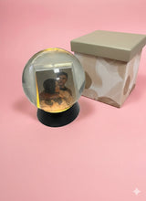 Carregar imagem no visualizador da galeria, Globo de Neve com Foto
